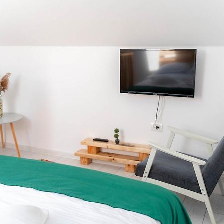 קורטאה דה ארגס La Fanar Guesthouse מראה חיצוני תמונה