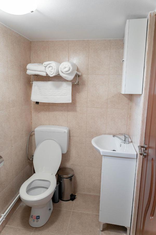 קורטאה דה ארגס La Fanar Guesthouse מראה חיצוני תמונה